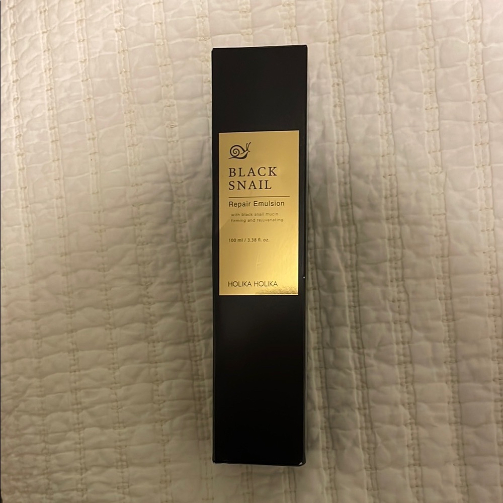Holika Holika Black Snail Repair Emulsion